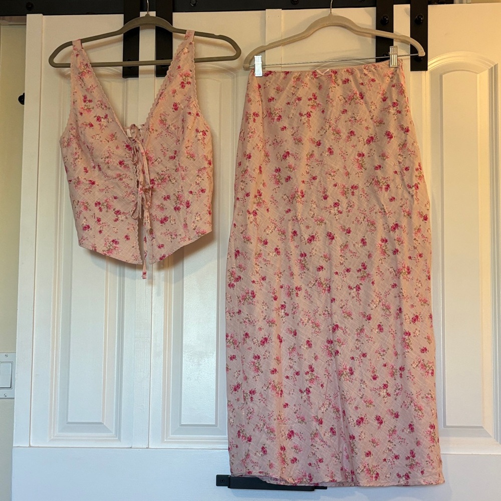 Floral Pink Women's Skirt Set